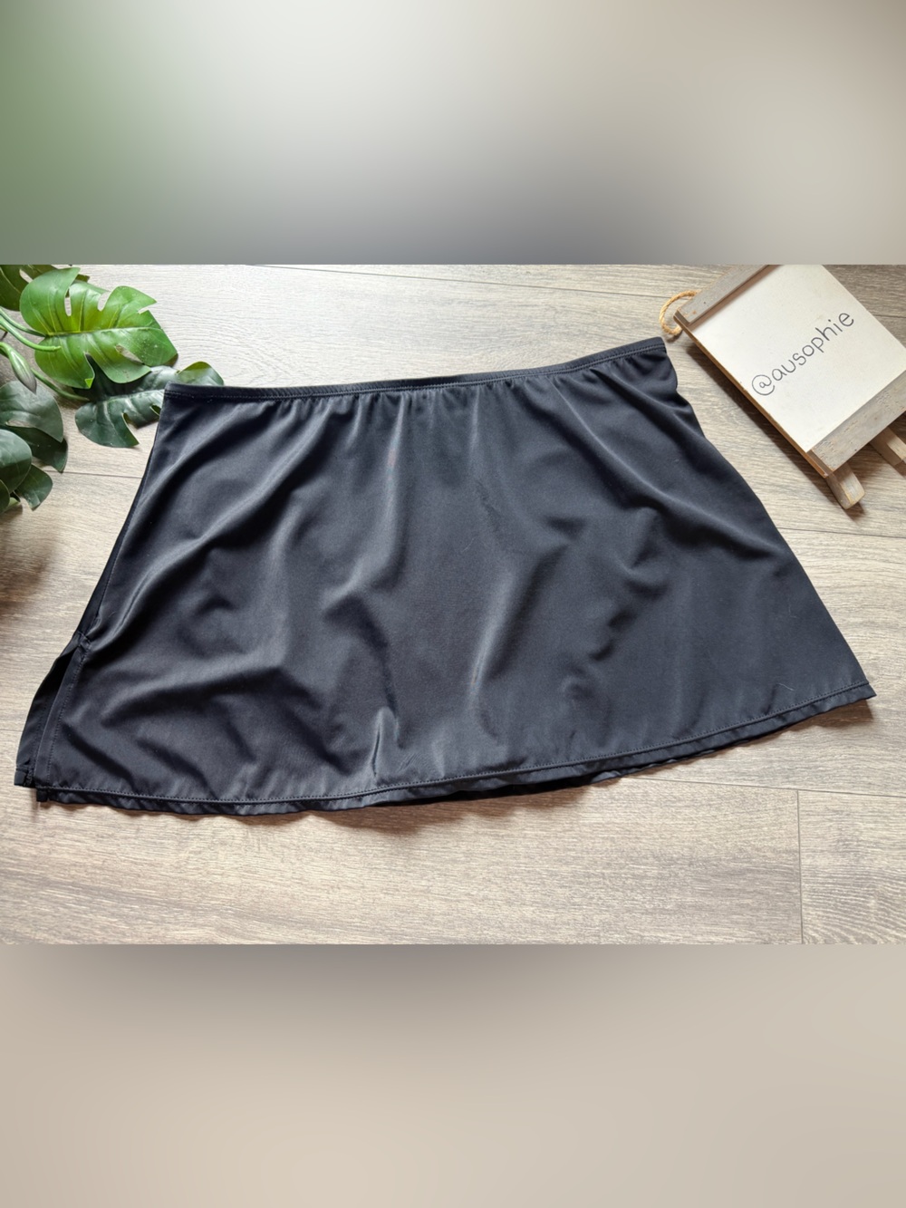 Liz Claiborne Black Mini Swim Skirt with Built In Bikini Bottoms & Size Vents 12
